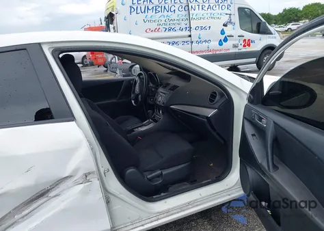 2011 Mazda Mazda3 I Touring из США, поврежденный, VIN JM1BL1VG5B1464538